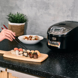 Ricecooker ryżowar Zojirushi Micom Fuzzy Logic NL-GAQ18