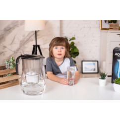 Dzbanek filtrujący Aquaphor Onyx 4,2 l + 9 wkładów, czarny